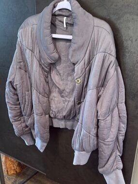 Young Fabulous & Broke Gray Puffer Jacket with Quilted Texture Size M/L